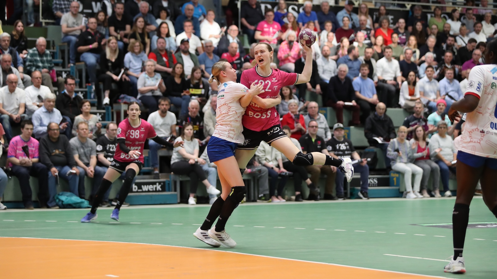 Handball: Blombergerinnen müssen sich in Metzingen geschlagen geben