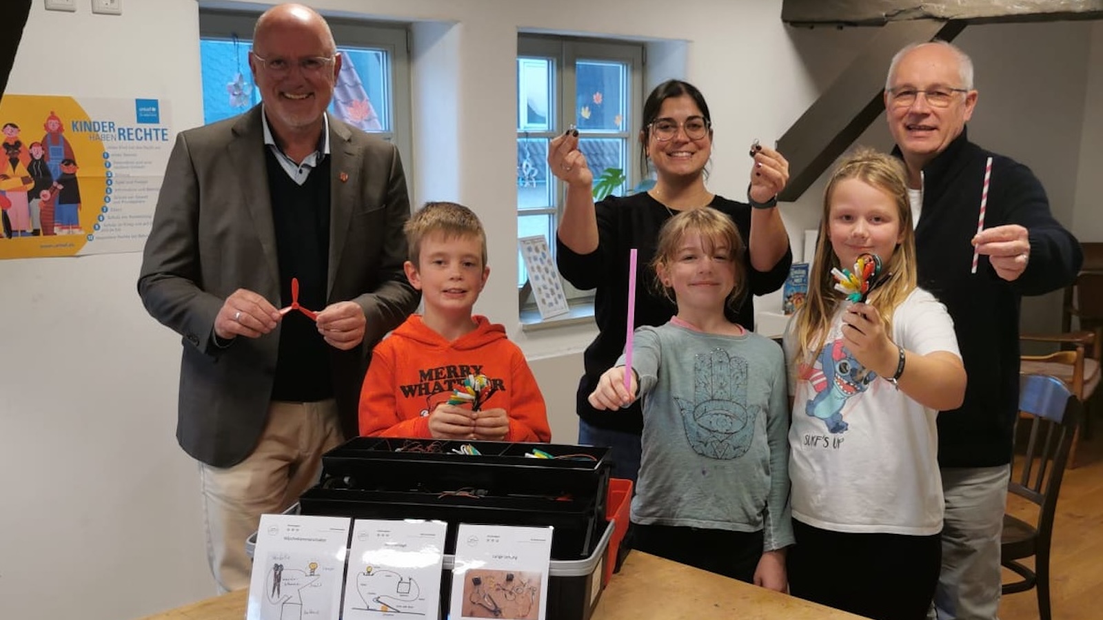 Verein Natur und Technik e. V. übergibt Experimentierkasten an den Jugendtreff Timeout 