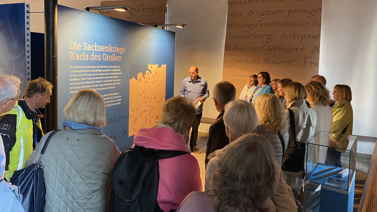 Geschichte hautnah: Offene Sonntagsführungen zur Ausstellung „Die Schlacht am Brunsberg“ im Juli in Höxter