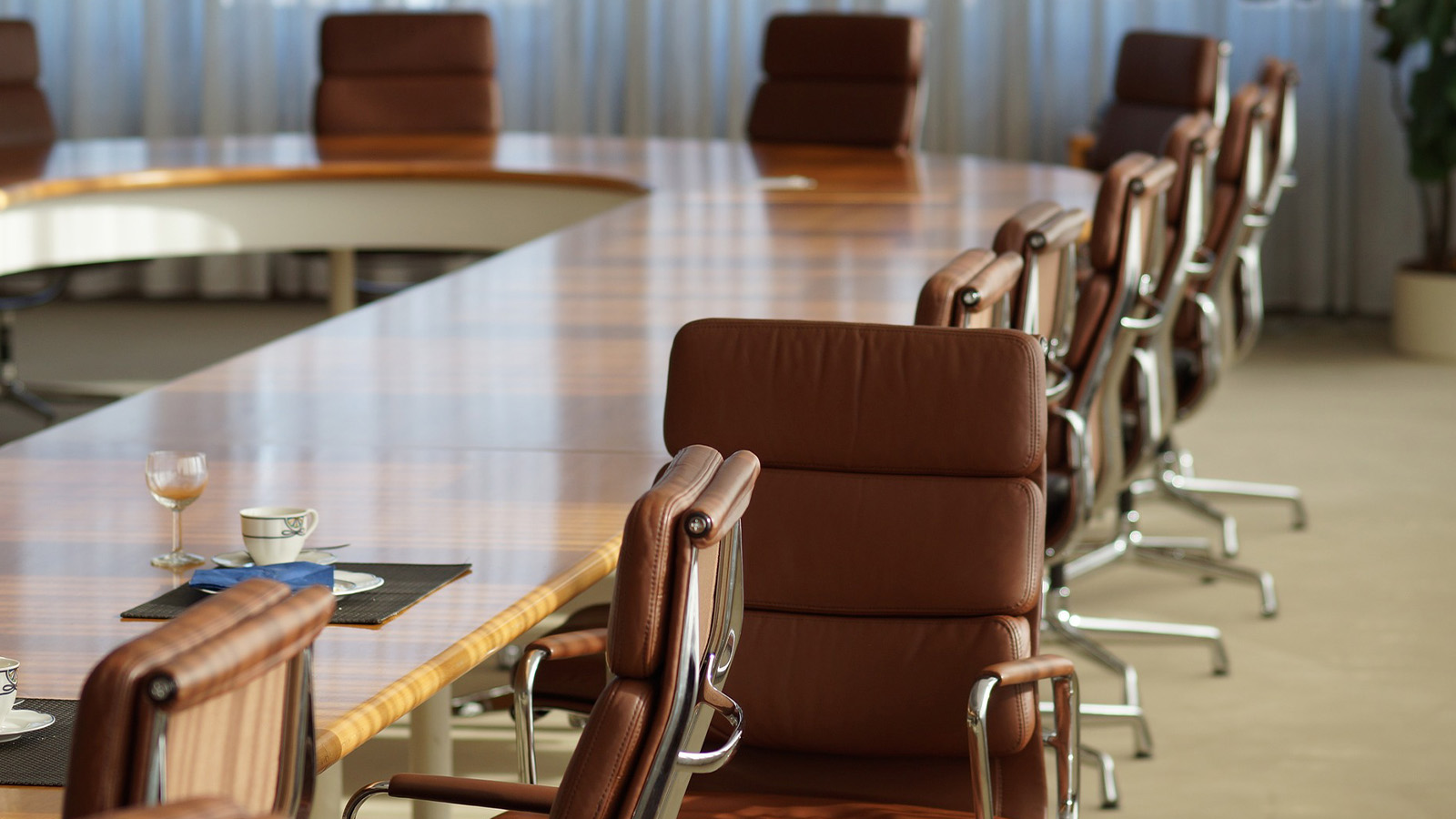 Ausschuss für Umwelt, Planung und Bauen berät in Nieheim über Kurpark, Matschspielplatz und Gewerbegebiet